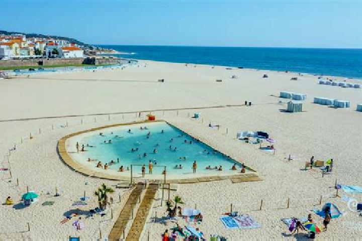 Iris, 25 — Escort in Vale de Figueira, Portugal