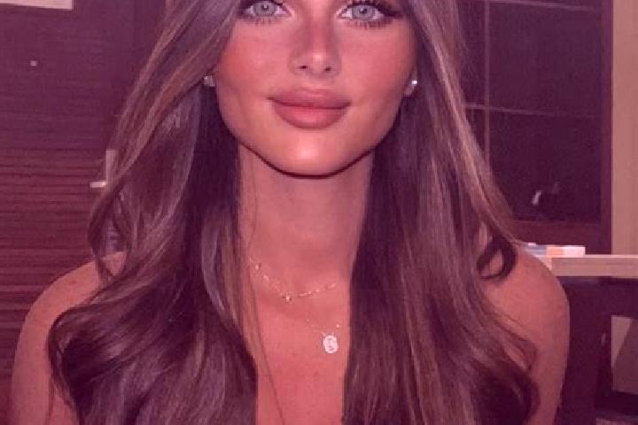 Iris, 26, a brunette dark-eyed caucasian companion based in Ribeauville. Offering Prostate Massage, Massage, Deep French Kissing, Domination. Available for i...