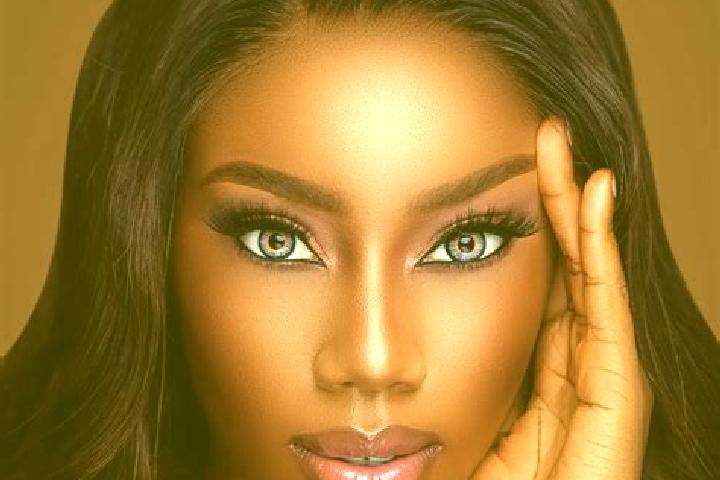 Iris, 26, a chestnut blue-eyed ebony companion based in Audruicq. Offering Dinner Date, Striptease, Party Girl, GFE, Couples. Available for incall and outcal...