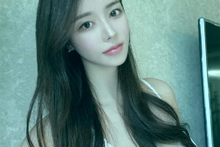 Iris, 26 — Escort in Biandu, China