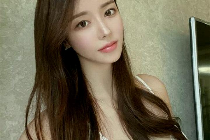 Iris, 26 — Escort in Canmang, China