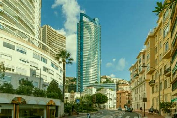 Iris, 26 — Escort in Saint-Roman, Monaco