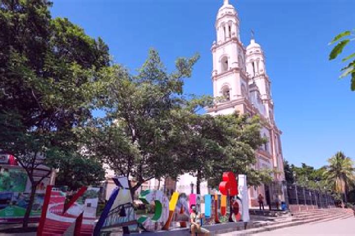 Iris, 26 — Escort in Sanalona, Mexico