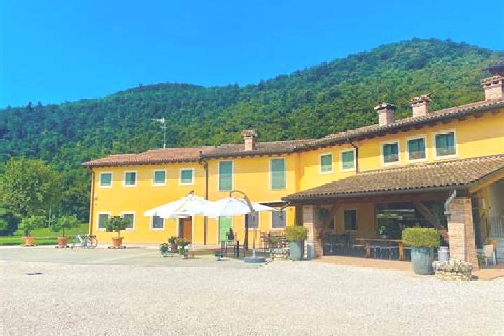 Iris, 26 — Escort in Suelli, Italy