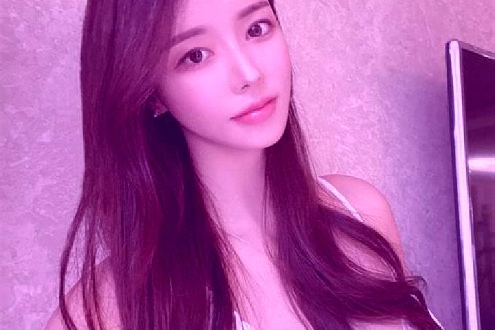Iris, 26 — Escort in Tiechang, China