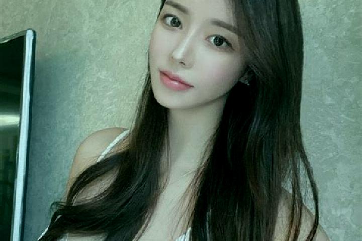 Iris, 26 — Escort in Xitangqiao, China