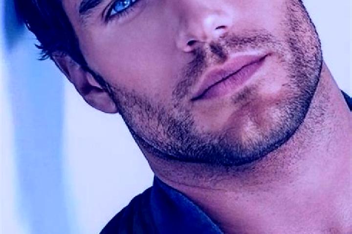 Iris, 27, a black blue-eyed caucasian companion based in Coluna. Offering Overnight, A-Level. Available for incall and outcall, day and evening dates.