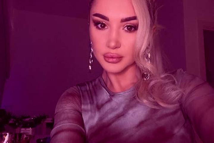 Iris, 27, a blonde dark-eyed slavic companion based in Knyazhdvir. Offering GFE, Prostate Massage, BDSM, Erotic Massage. Available for incall and outcall, da...