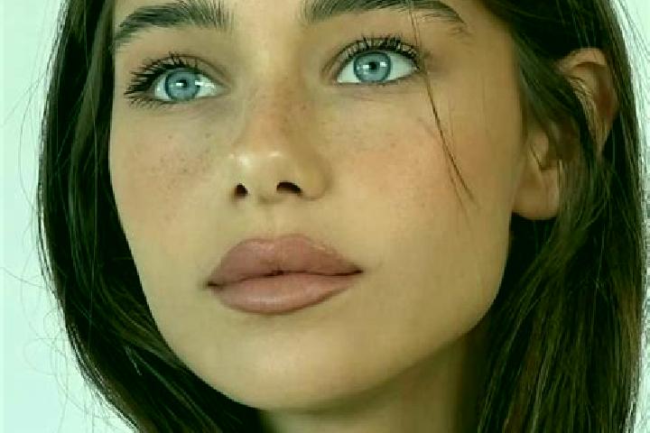 Iris, 27, a brunette brown-eyed caucasian companion based in Vipava. Offering GFE, Overnight, Roleplay. Available for incall and outcall, day and evening dates.