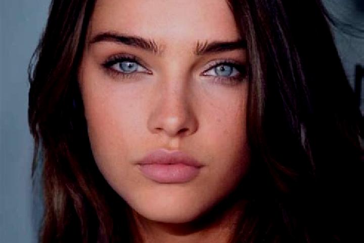 Iris, 27, a brunette grey-eyed ebony companion based in Rodes. Offering Striptease, Party Girl, A-Level, Deep French Kissing, 69. Available for incall and ou...