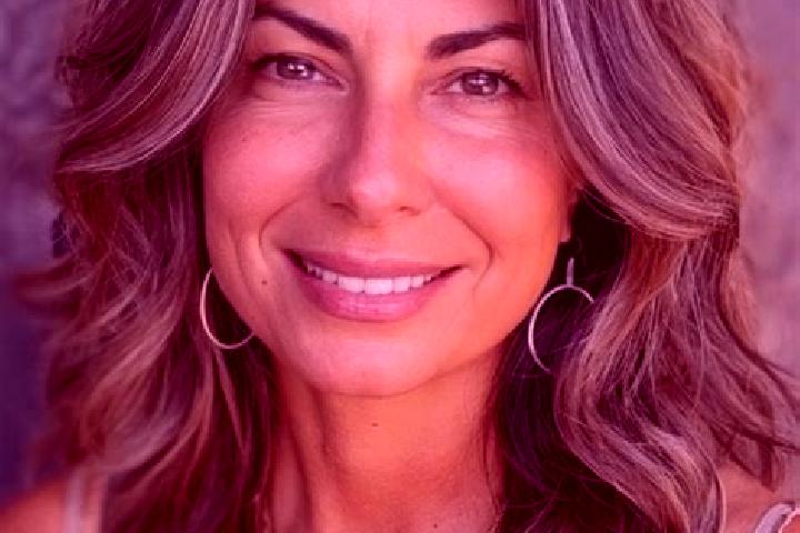 Iris, 27, a brunette grey-eyed latina companion based in Santa Barbara. Offering A-Level, Erotic Massage, Couples, Tantra, 69. Available for incall and outca...