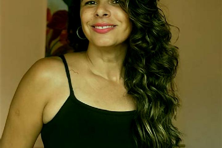 Iris, 27 — Escort in Campanha, Brazil
