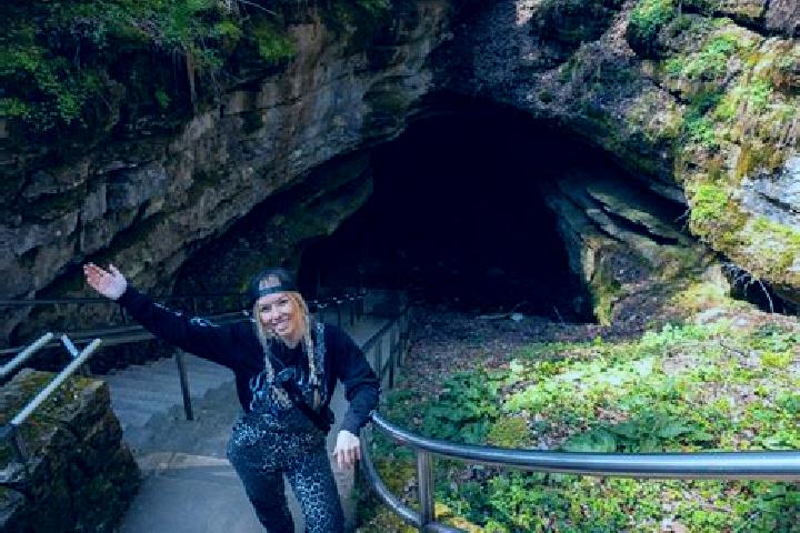 Iris, 27 — Escort in Cave City, United States
