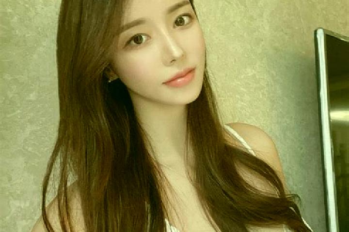 Iris, 27 — Escort in Erhaoqiao, China