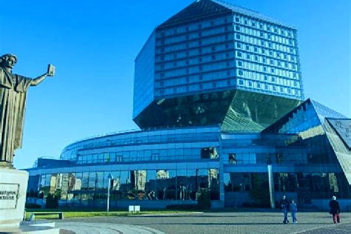 Iris, 27 — Escort in Prawdzinski, Belarus