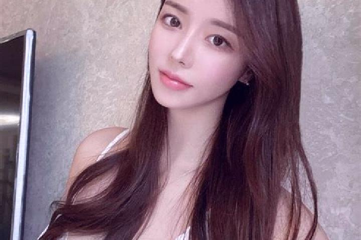 Iris, 27 — Escort in Qunsheng, China