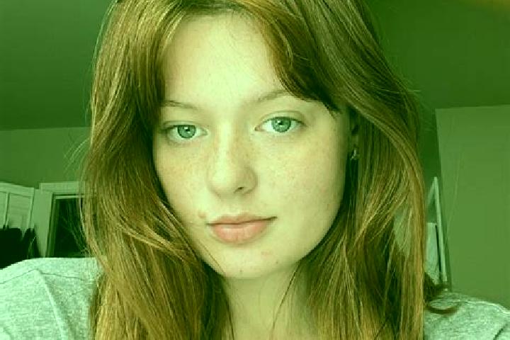 Iris, 28, a auburn amber-eyed caucasian companion based in Palai. Offering Duos, Girlfriend Experience, Couples, BDSM, A-Level. Available for incall and outc...