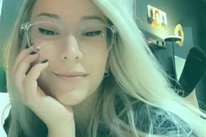 Iris, 28, a blonde dark-eyed caribbean companion based in Paithan. Offering Roleplay, Fetish. Available for incall and outcall, overnight bookings available.