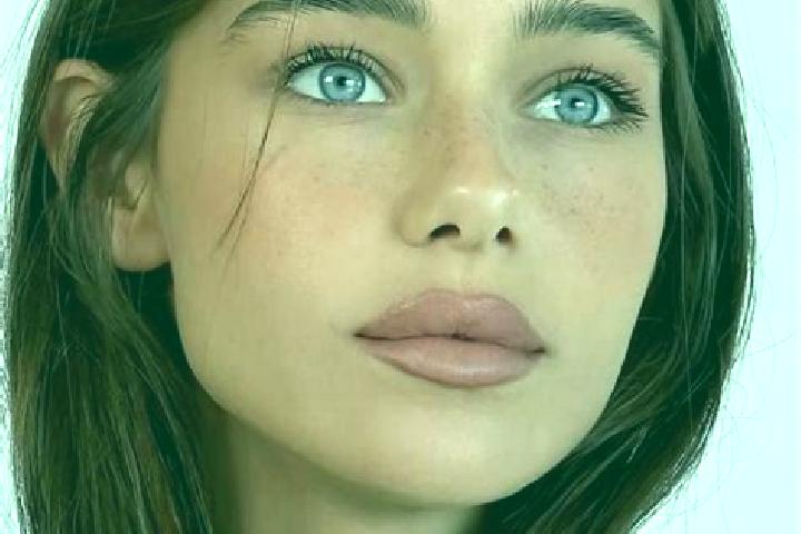 Iris, 28, a brunette grey-eyed asian companion based in Chivy-les-Etouvelles. Offering Roleplay, Erotic Massage, Couples, Deep French Kissing, Travel Compani...