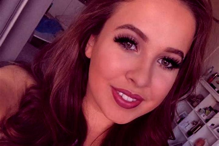 Iris, 28, a brunette grey-eyed caucasian companion based in Mianrud. Offering Erotic Massage, Fetish, Tantra. Available for incall and outcall, day and eveni...