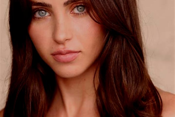 Iris, 28, a red brown-eyed caribbean companion based in Sudan. Offering BDSM, Couples, GFE. Available for incall and outcall, day and evening dates.