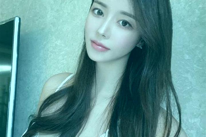 Iris, 28 — Escort in Chunlin, China