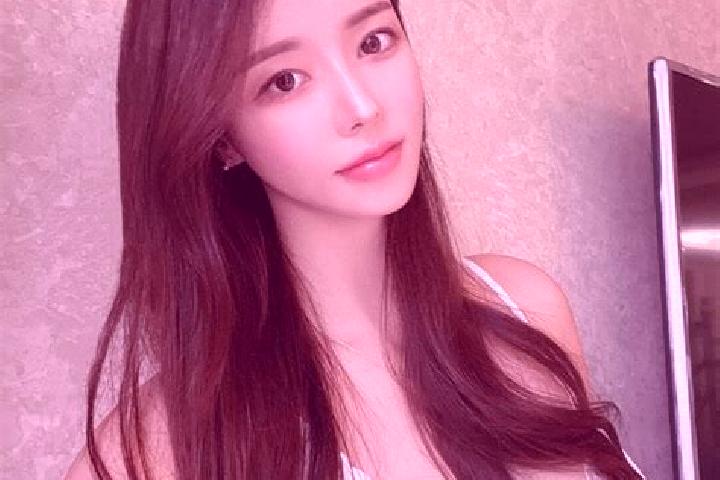 Iris, 28 — Escort in Hulun, China