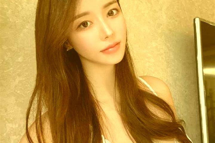 Iris, 28 — Escort in Jiaoxie, China