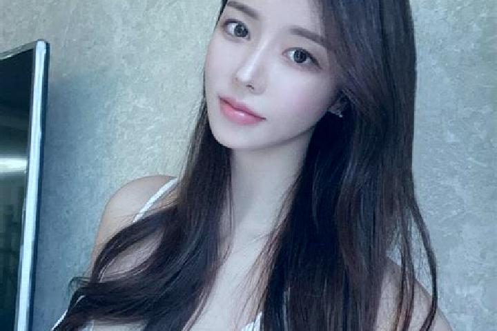 Iris, 28 — Escort in Shanghe, China