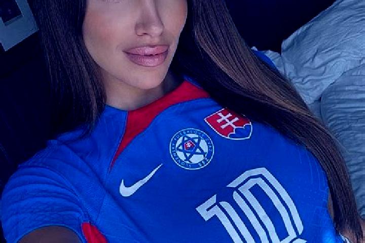 Iris, 28 — Escort in Strezenice, Slovakia