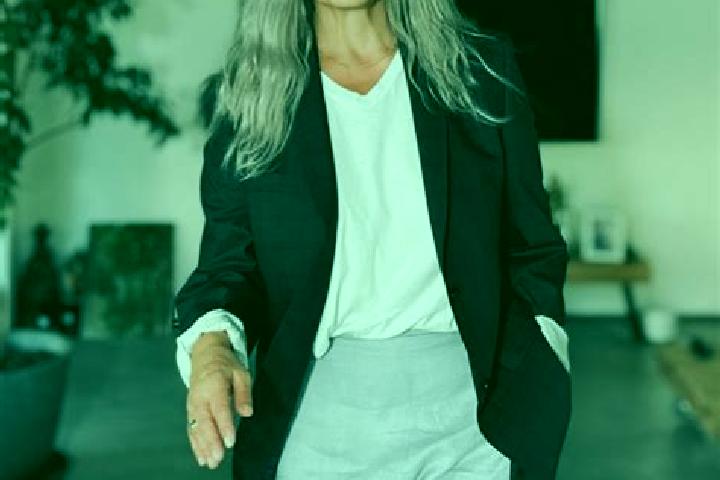 Iris, 28 — Escort in Vendoli, Czech Republic