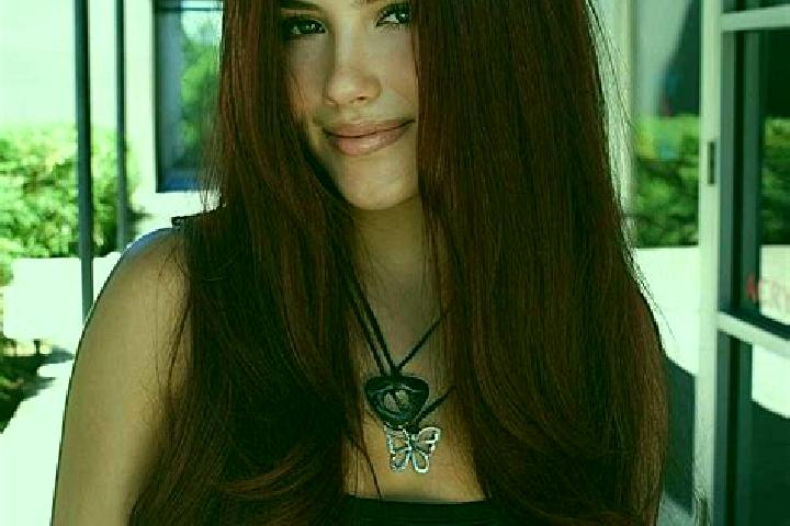 Iris, 29, a auburn brown-eyed ebony companion based in Pujerbaru. Offering Party Girl, Striptease. Available for incall and outcall, day and evening dates.