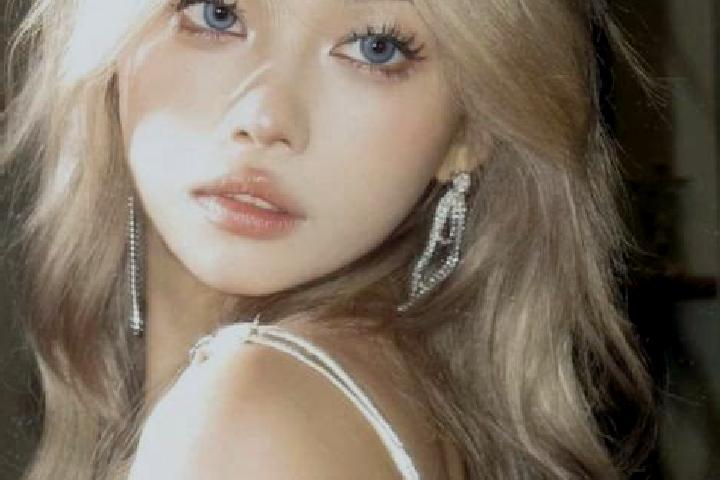 Iris, 29, a blonde hazel-eyed asian companion based in Tiruchanur. Offering Fetish, Tantra, A-Level. Available for incall and outcall, day and evening dates.