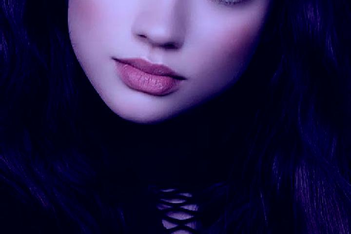 Iris, 29, a brunette amber-eyed european companion based in Peixe. Offering Domination, Duos, Striptease. Available for incall and outcall, day and evening d...