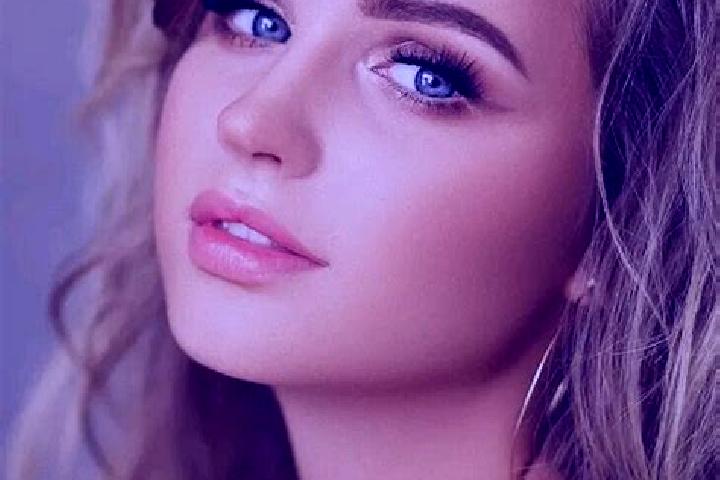 Iris, 29, a dark blonde blue-eyed caribbean companion based in Sydenham. Offering 69, Girlfriend Experience, Roleplay, Tantra, Overnight. Available for incal...