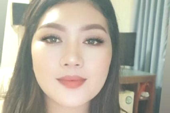 Iris, 29, a red grey-eyed asian companion based in Erstein. Offering Overnight, GFE. Available for incall and outcall, overnight bookings available.