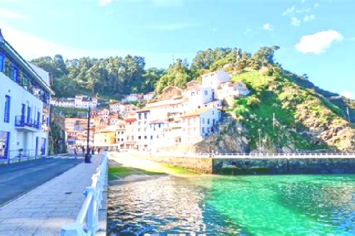 Iris, 29 — Escort in Cudillero, Spain