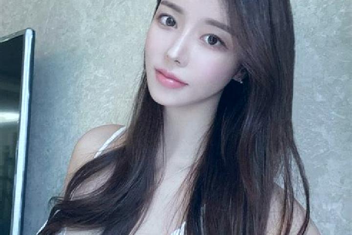 Iris, 29 — Escort in Hiezu, Japan