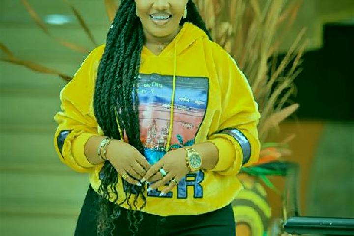 Iris, 29 — Escort in Kasamwa, Tanzania