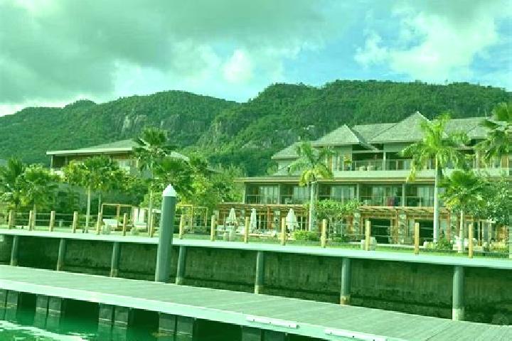 Iris, 29 — Escort in Roche Caiman, Seychelles