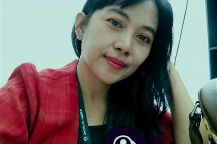 Iris, 29 — Escort in Tegalgede Kulon, Indonesia