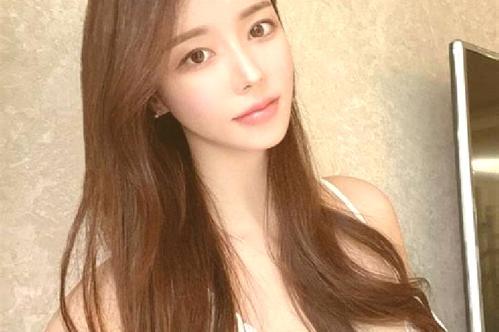 Iris, 29 — Escort in Xialu, China