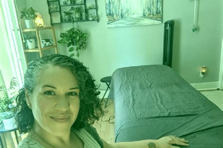 Iris, 30, a black dark-eyed mixed companion based in Peaugres. Offering Travel Companion, Domination, Prostate Massage, Dinner Date. Available for incall and...