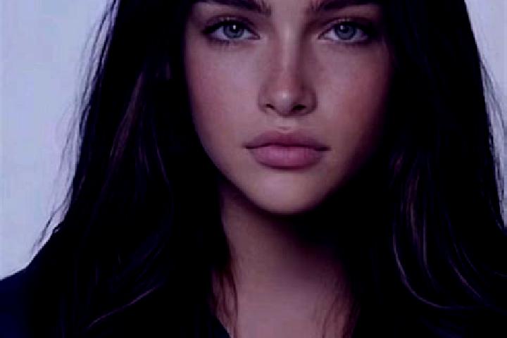 Iris, 30, a brunette blue-eyed indian companion based in Louveciennes. Offering GFE, Dinner Date, Erotic Massage. Available for incall and outcall, overnight...