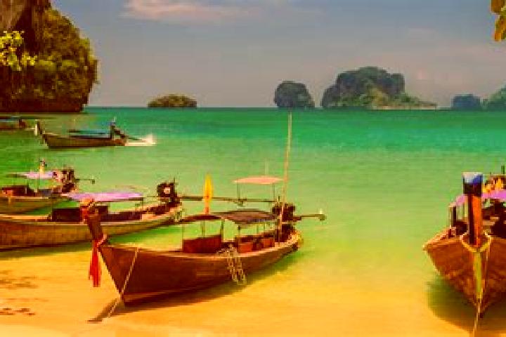 Iris, 30 — Escort in Bua Chet, Thailand