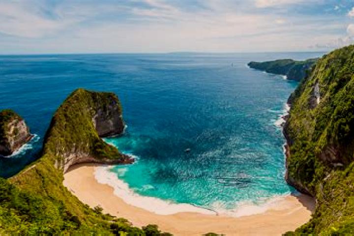 Iris, 30 — Escort in Fatufeto, Indonesia