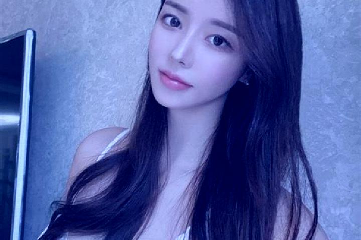 Iris, 30 — Escort in Liangcun, China