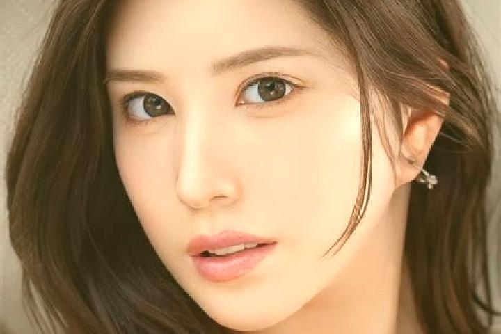 Iris, 30 — Escort in Nagi, Japan