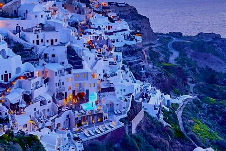 Iris, 30 — Escort in Platanotopos, Greece