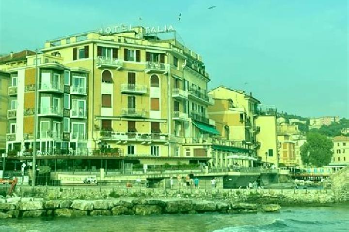 Iris, 30 — Escort in Rapallo, Italy